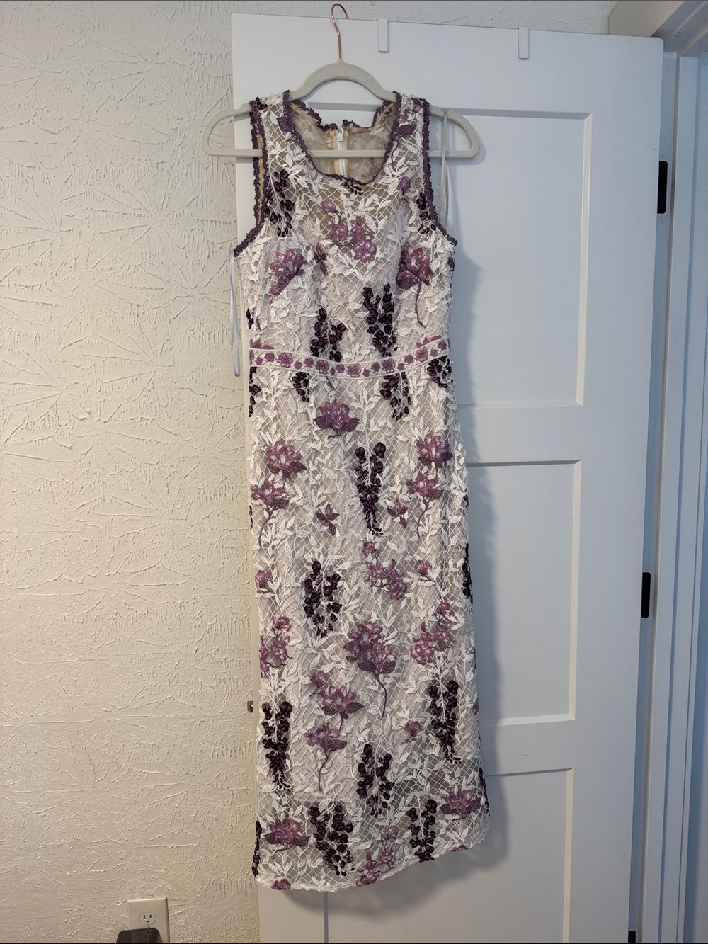 Marchesa Notte Sleeveless Floral Guipure Midi Dress White/Purple, sz 4